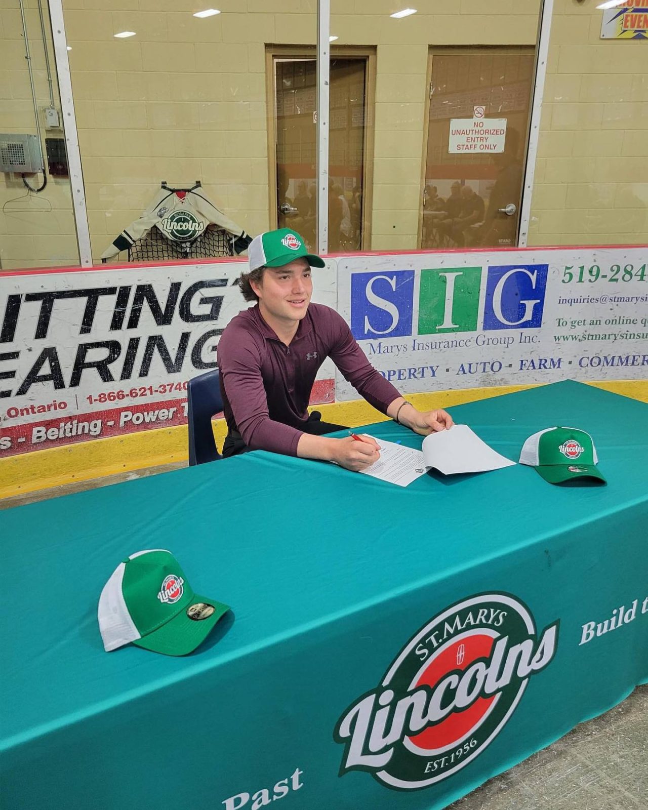 SIGNED - Lincs welcome FWD Owen Bruder to the Stonetown! From Baden, Owen posted 35 points in 36 games with the Jr C New Hamburg Firebirds last year, and took home Rookie of the Year honours for the Doherty Division #WeAreLincolns @owen.bruder